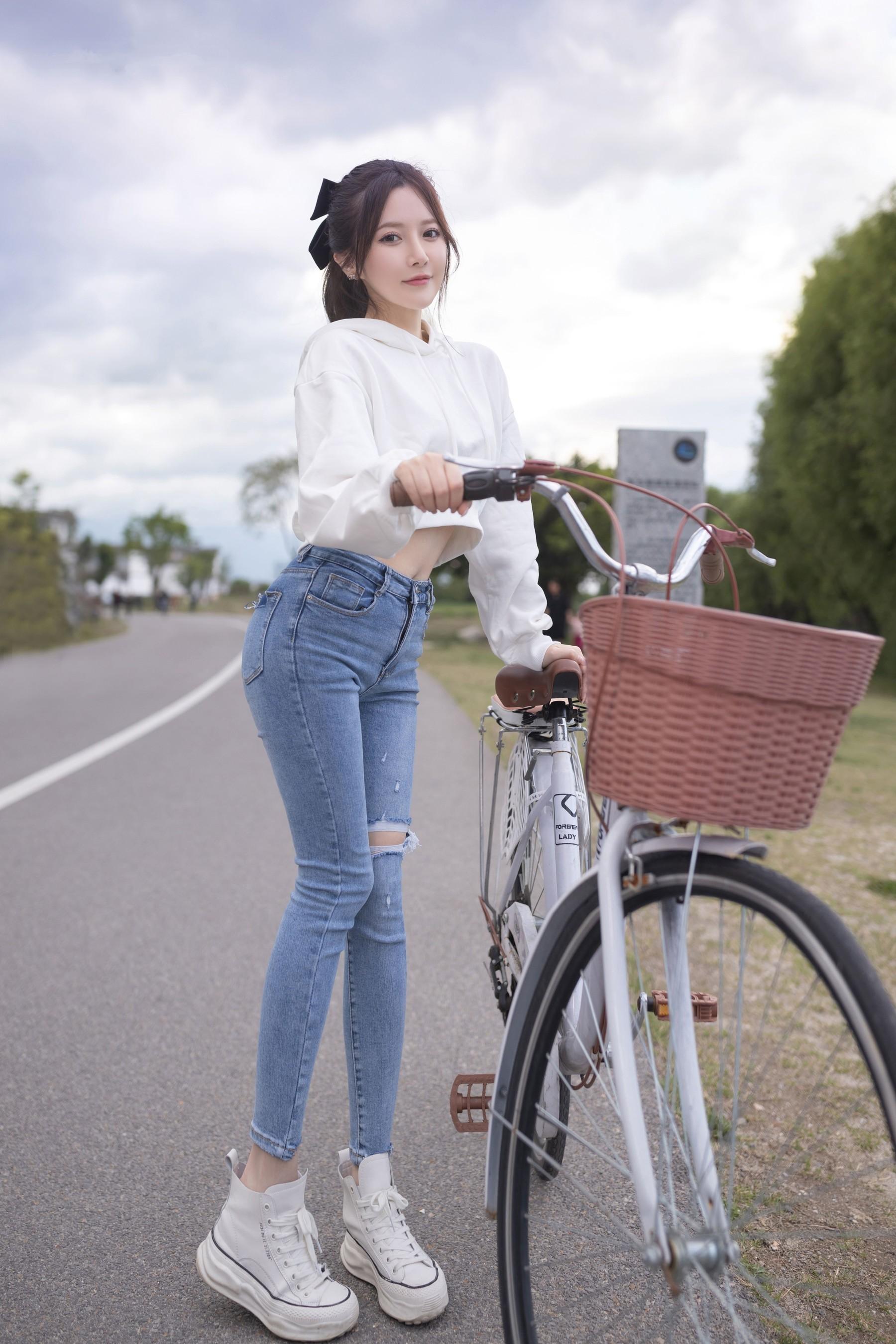 NO.0022 秀人名模鱼子酱Fish内部私购未上架《牛仔情趣》写真 [74P]-秀吧